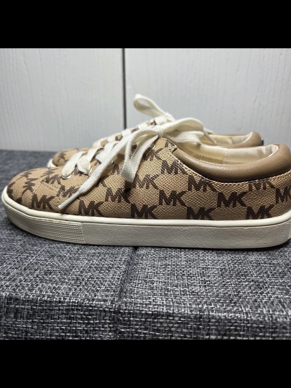 Michael Kors Kids Monogram Sneakers Size 3 Big Kid Girl Brown Tan Preppy Chic